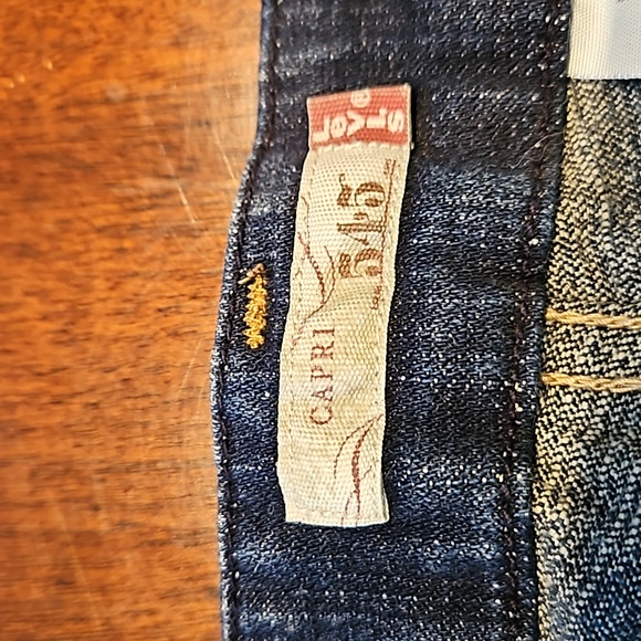 Levi's 545 Cropped Jeans - Picture 2 of 4
